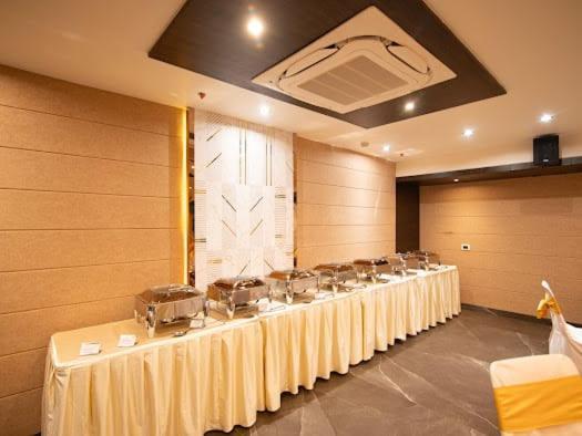 Hotel Emerald Inn Bhopal Exterior foto